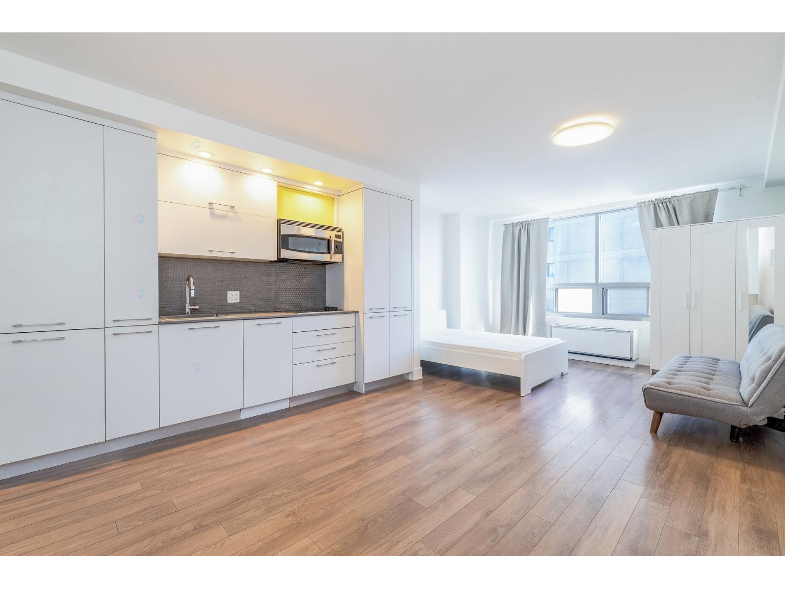 1390 Rue Du Fort, #1808 Property Photo 2