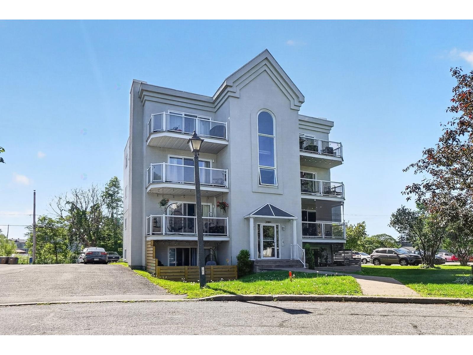 965 Rue Des Faucons, #302 Property Photo 1