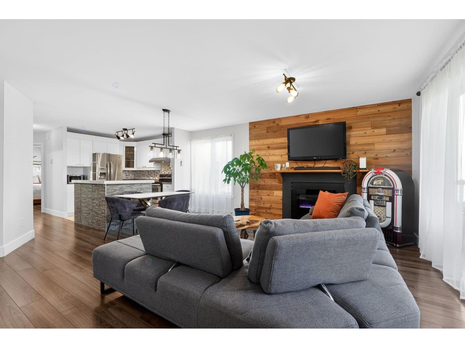 965 Rue Des Faucons, #302 Property Photo 6