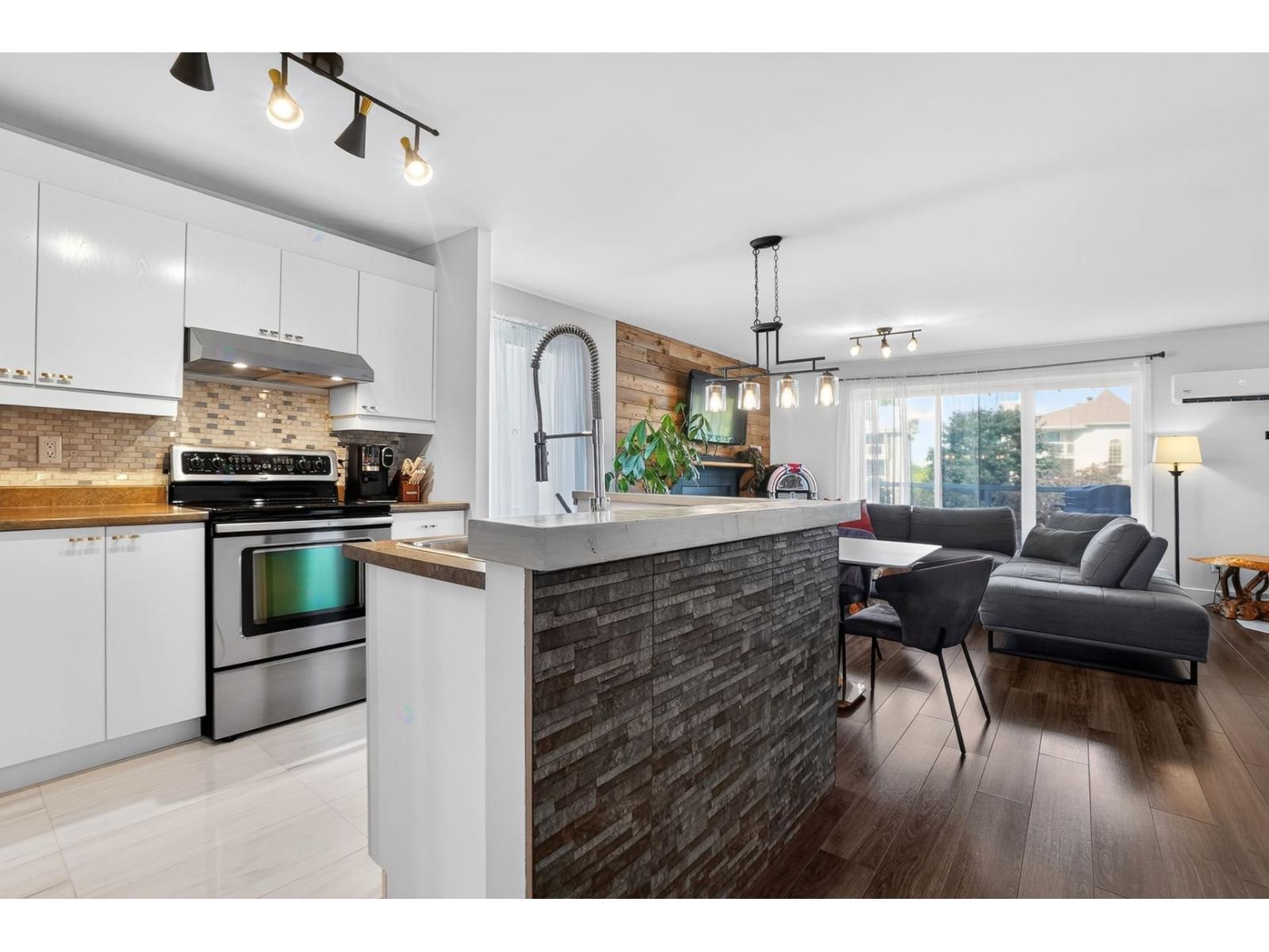965 Rue Des Faucons, #302 Property Photo 8