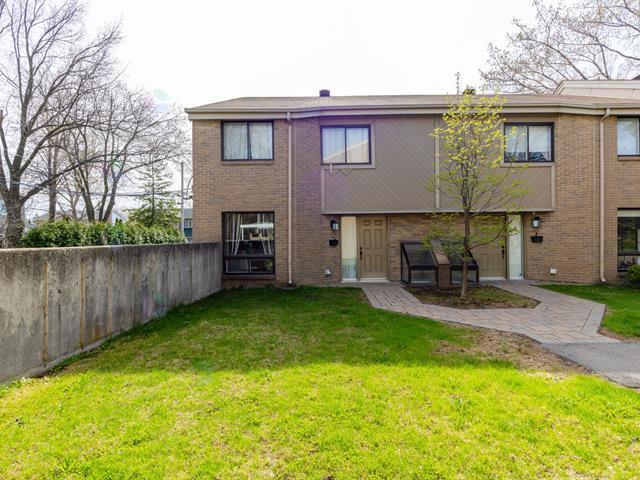 555z Montrose Drive, #14 Property Photo
