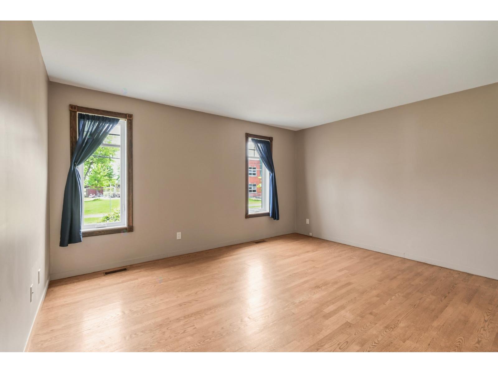441 Rue De L'église S. Property Photo 15