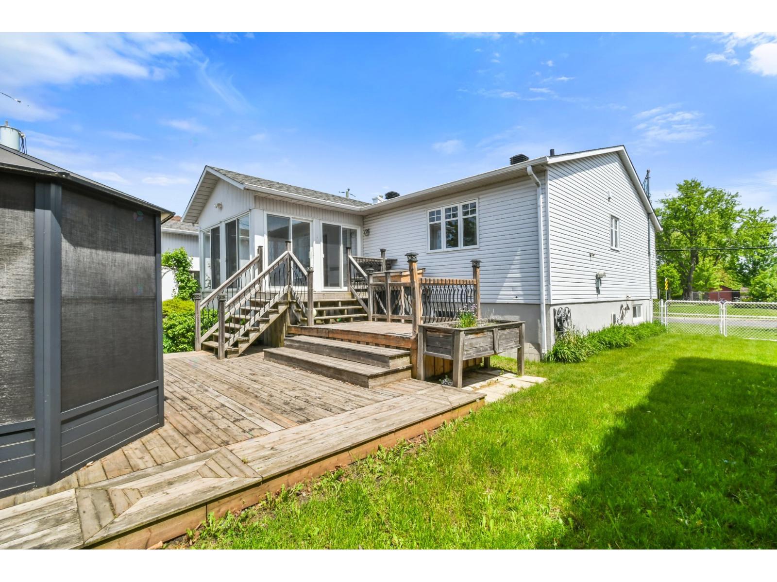 441 Rue De L'église S. Property Photo 25