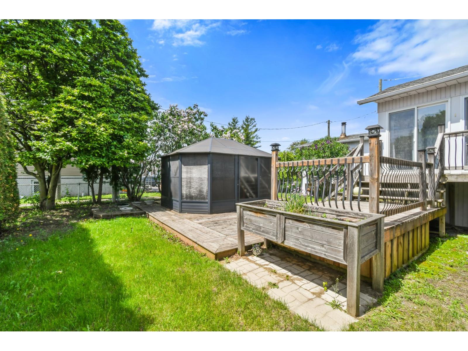 441 Rue De L'église S. Property Photo 26