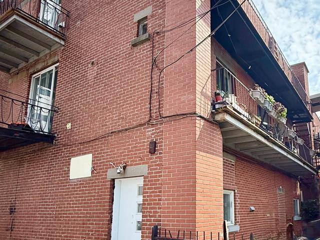 1895-1905 Rue Everett Property Photo 4