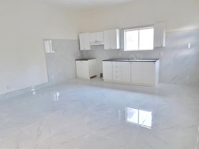 1895-1905 Rue Everett Property Photo 5