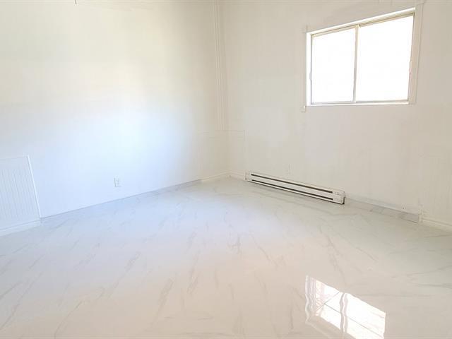 1895-1905 Rue Everett Property Photo 10