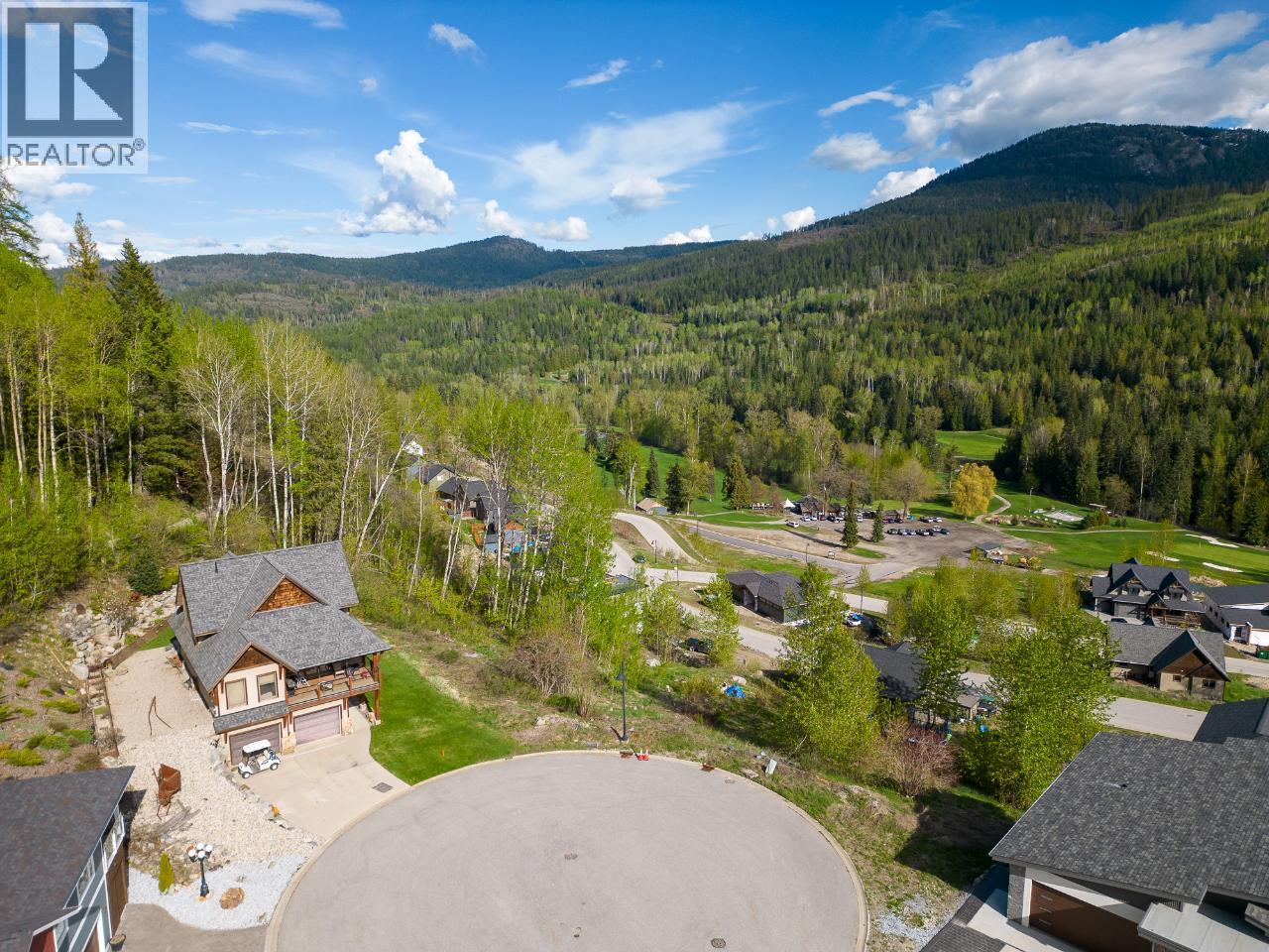1021 Silvertip Road Property Photo 9