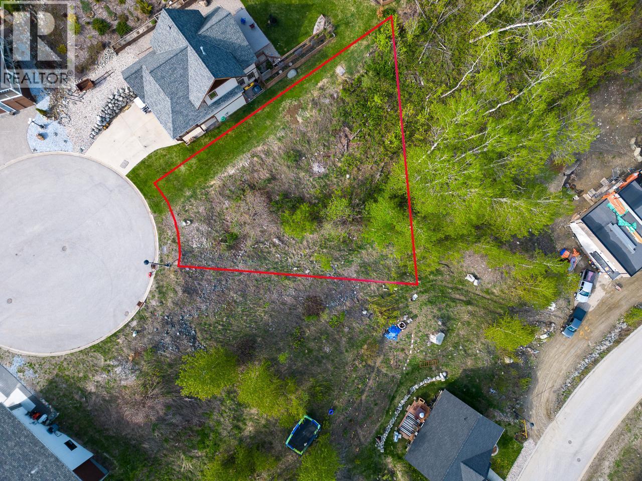 1021 Silvertip Road Property Photo 11