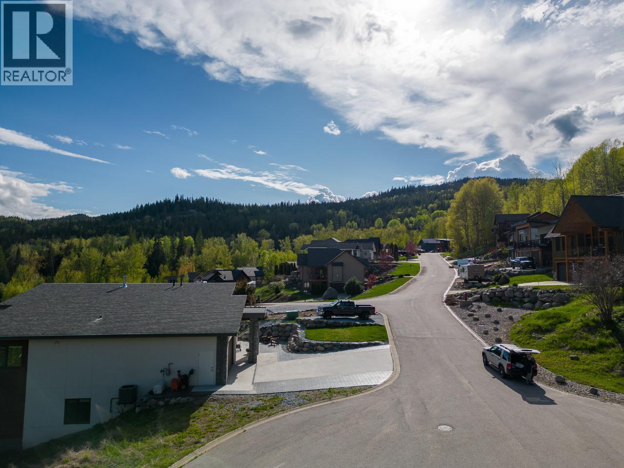 1021 Silvertip Road Property Photo 29
