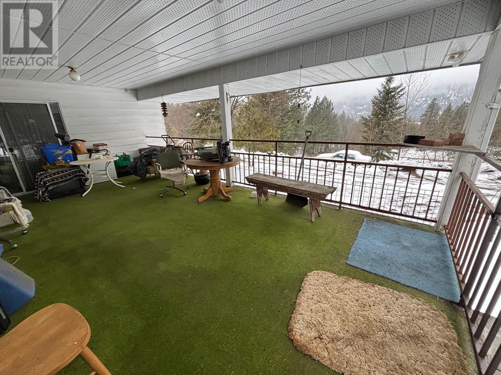 8870 Granby Road Property Photo 2