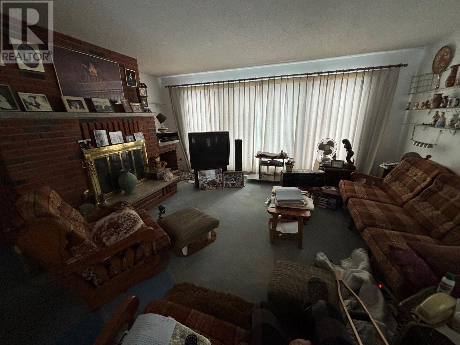 8870 Granby Road Property Photo 4