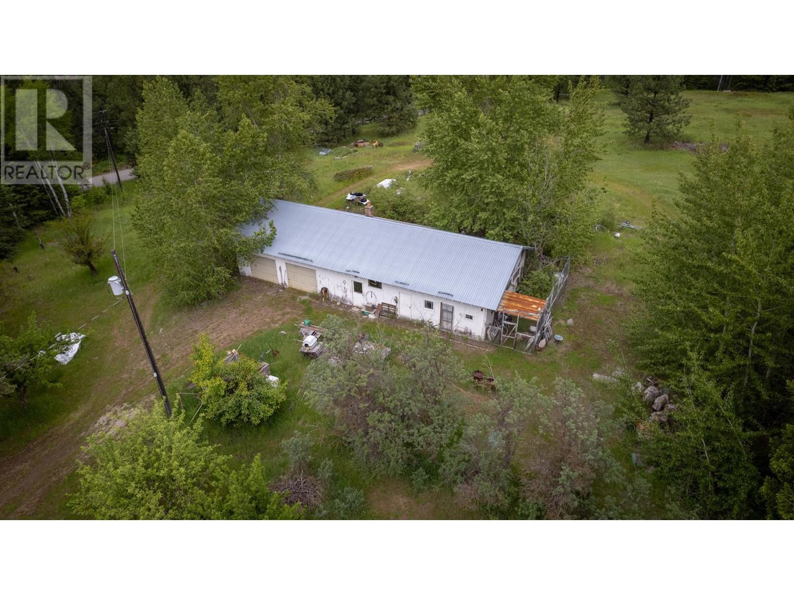 8870 Granby Road Property Photo 9