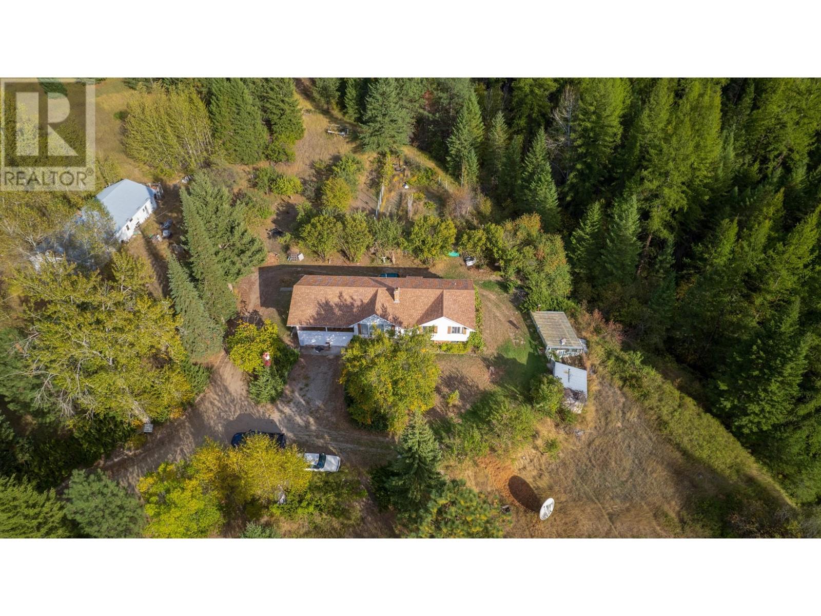 8870 Granby Road Property Photo 10
