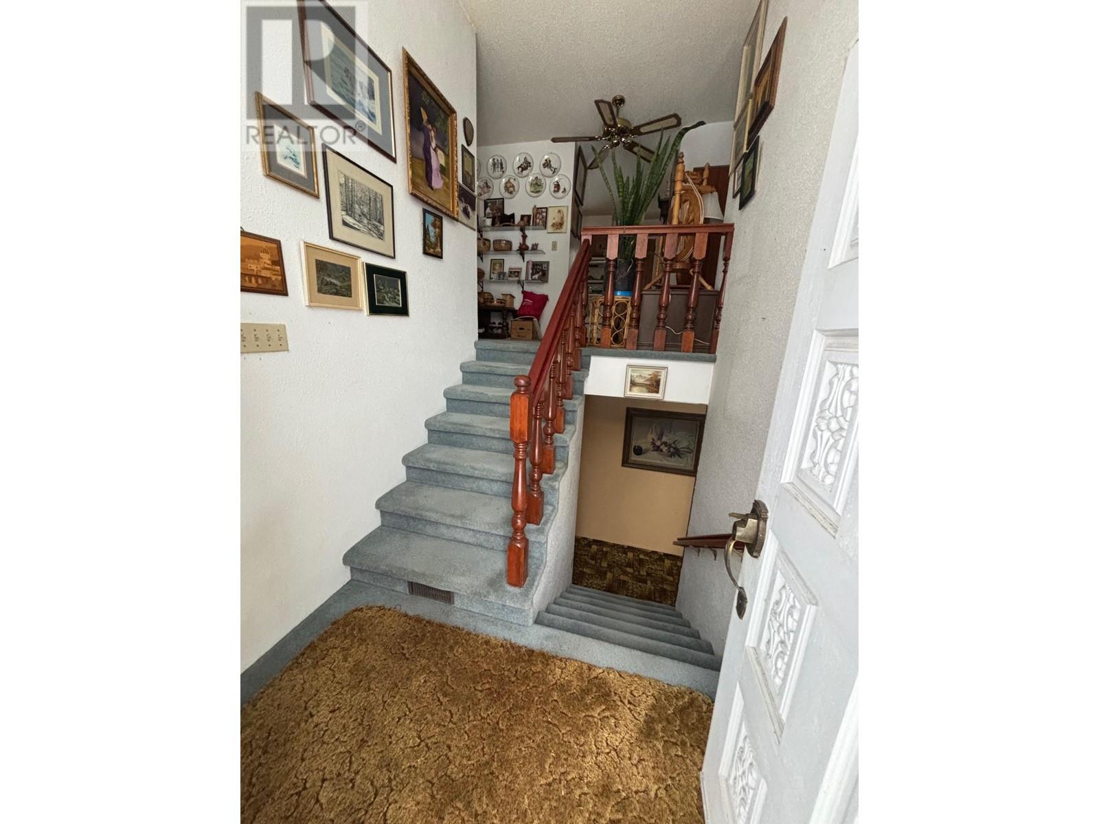 8870 Granby Road Property Photo 13