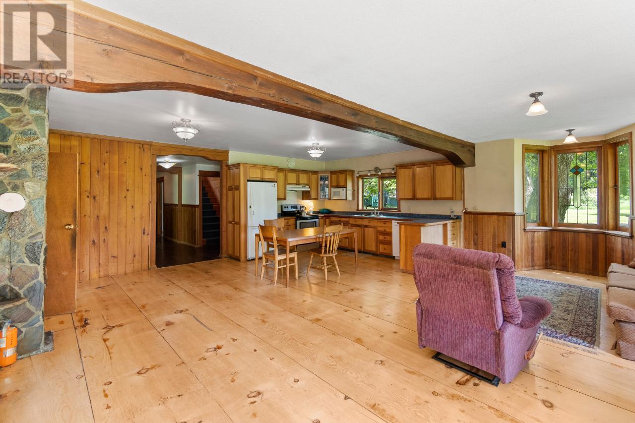 209 Lardeau River Road Property Photo 12