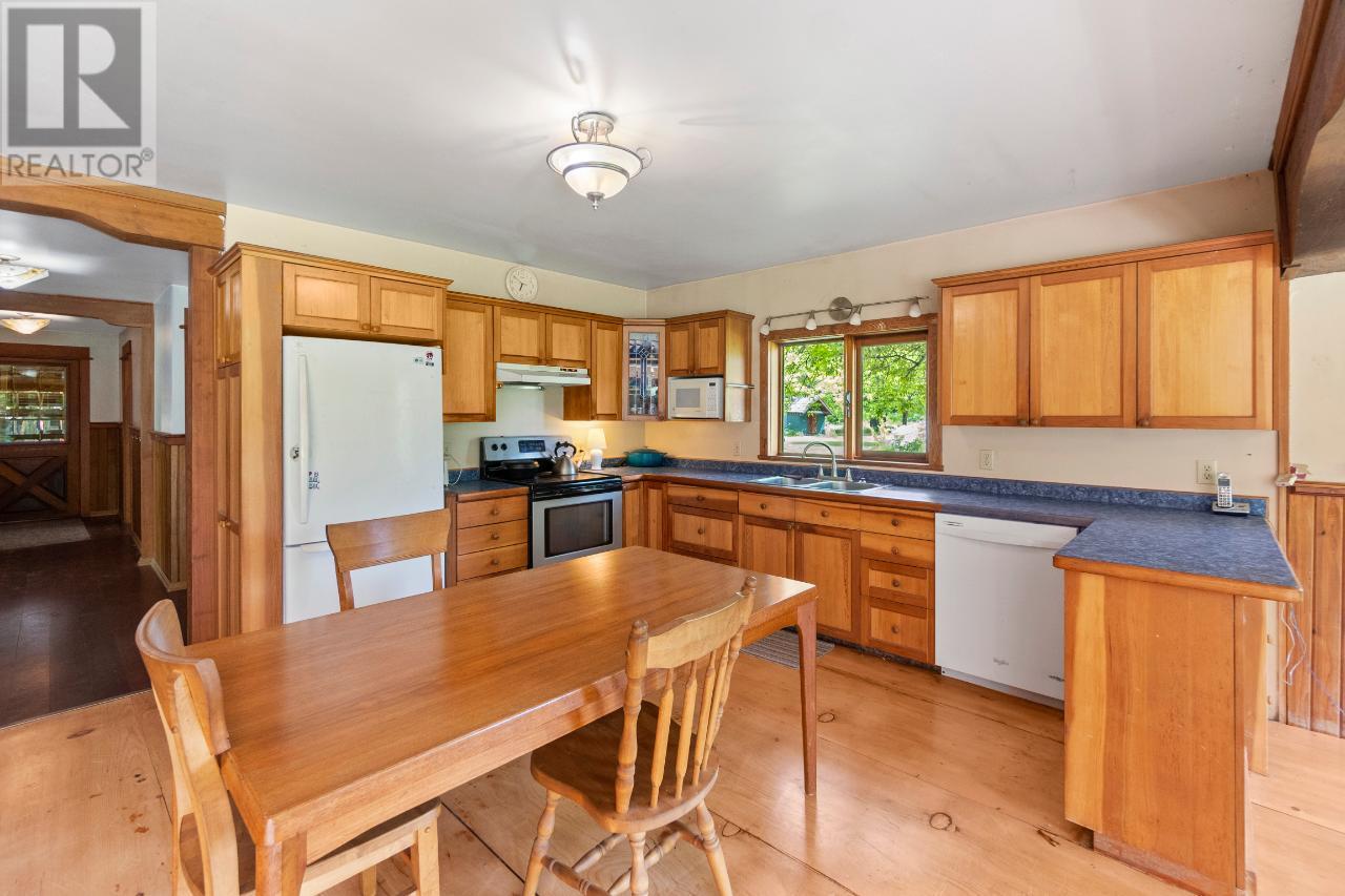 209 Lardeau River Road Property Photo 13