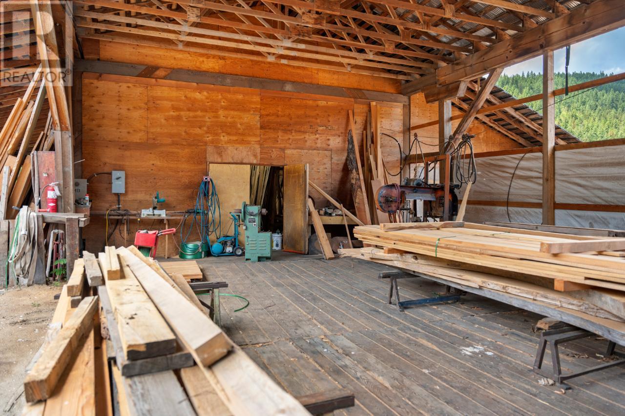 209 Lardeau River Road Property Photo 42