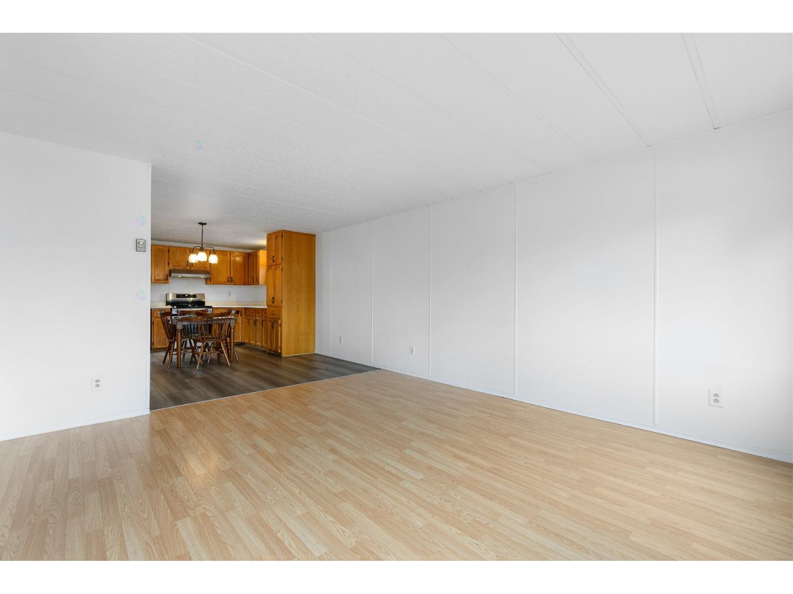 21 4e Avenue O. Property Photo 8