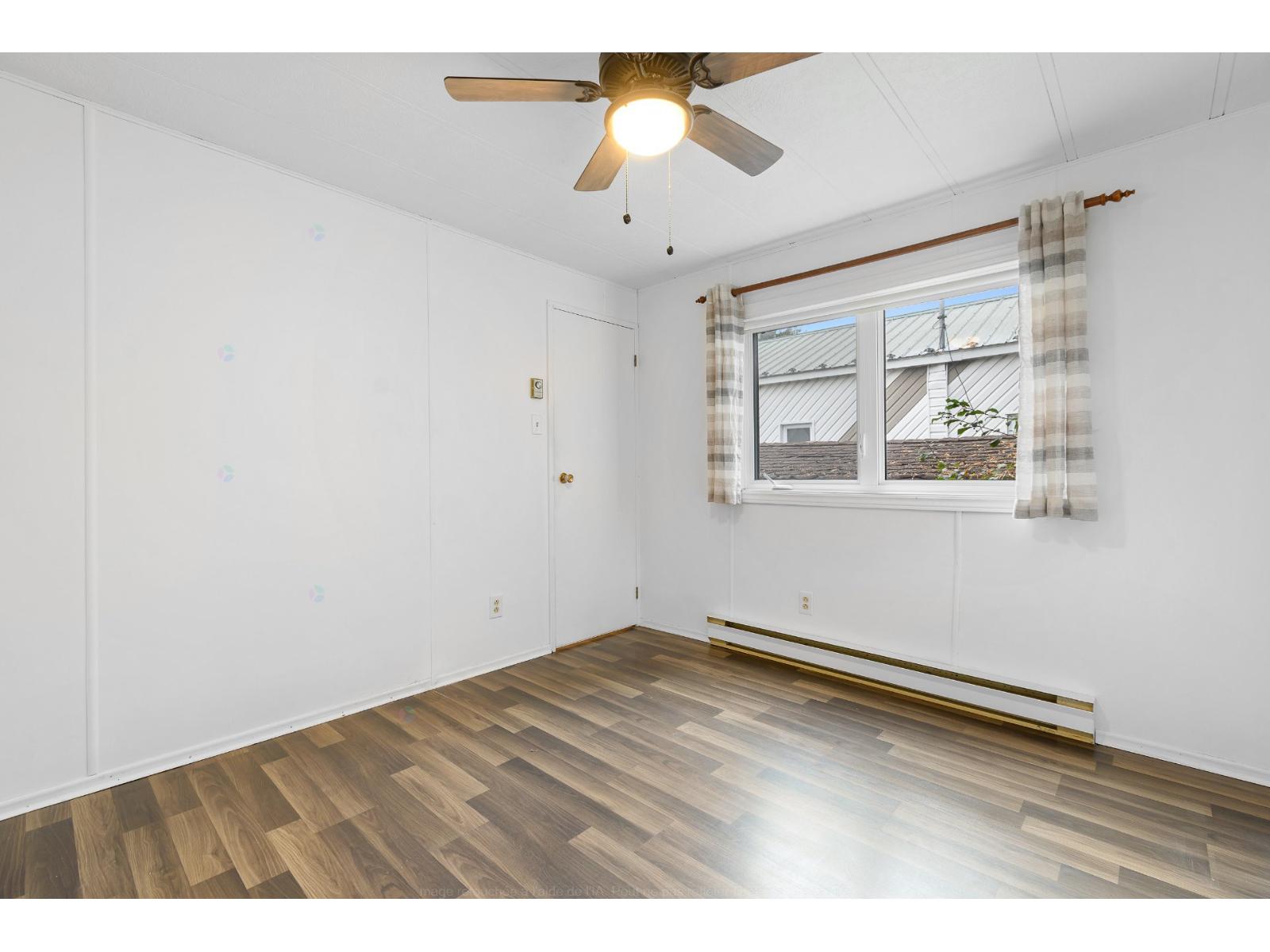 21 4e Avenue O. Property Photo 11