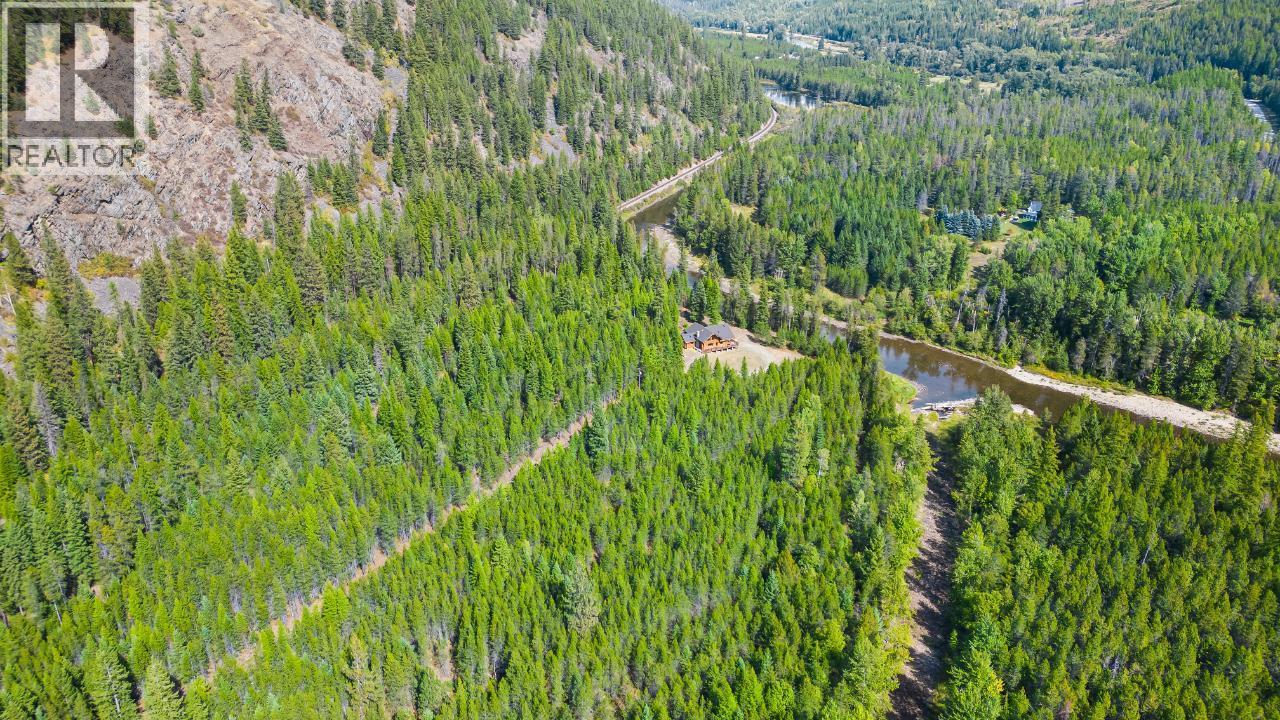 7602 95 Highway Property Photo 10