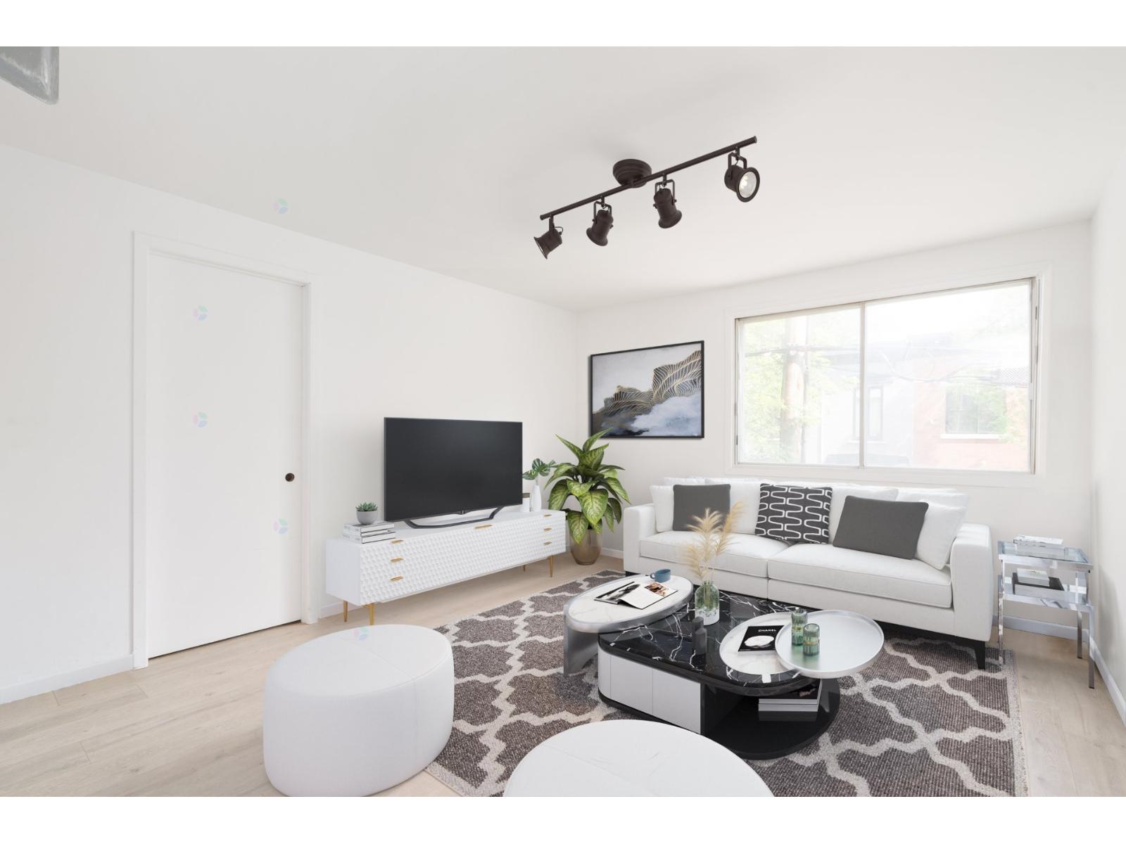 682 Rue Charon, #1 Property Photo 1