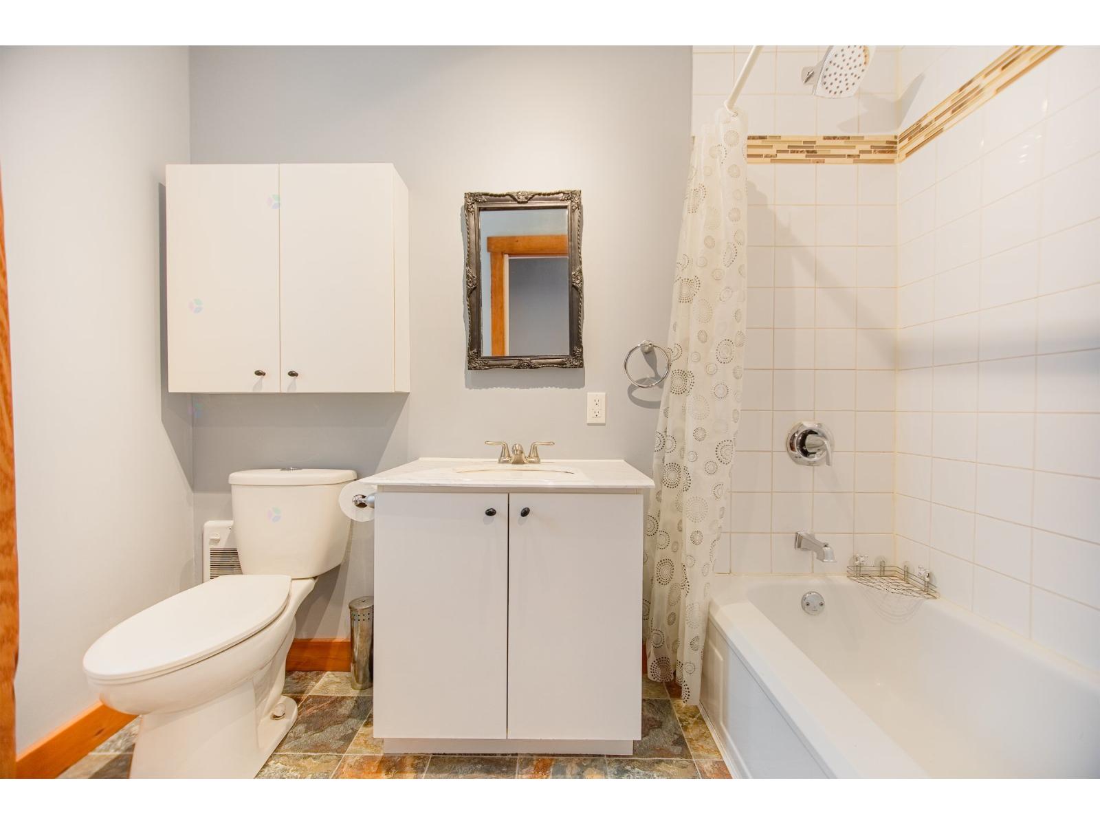 1050 4e Rang O. Property Photo 16