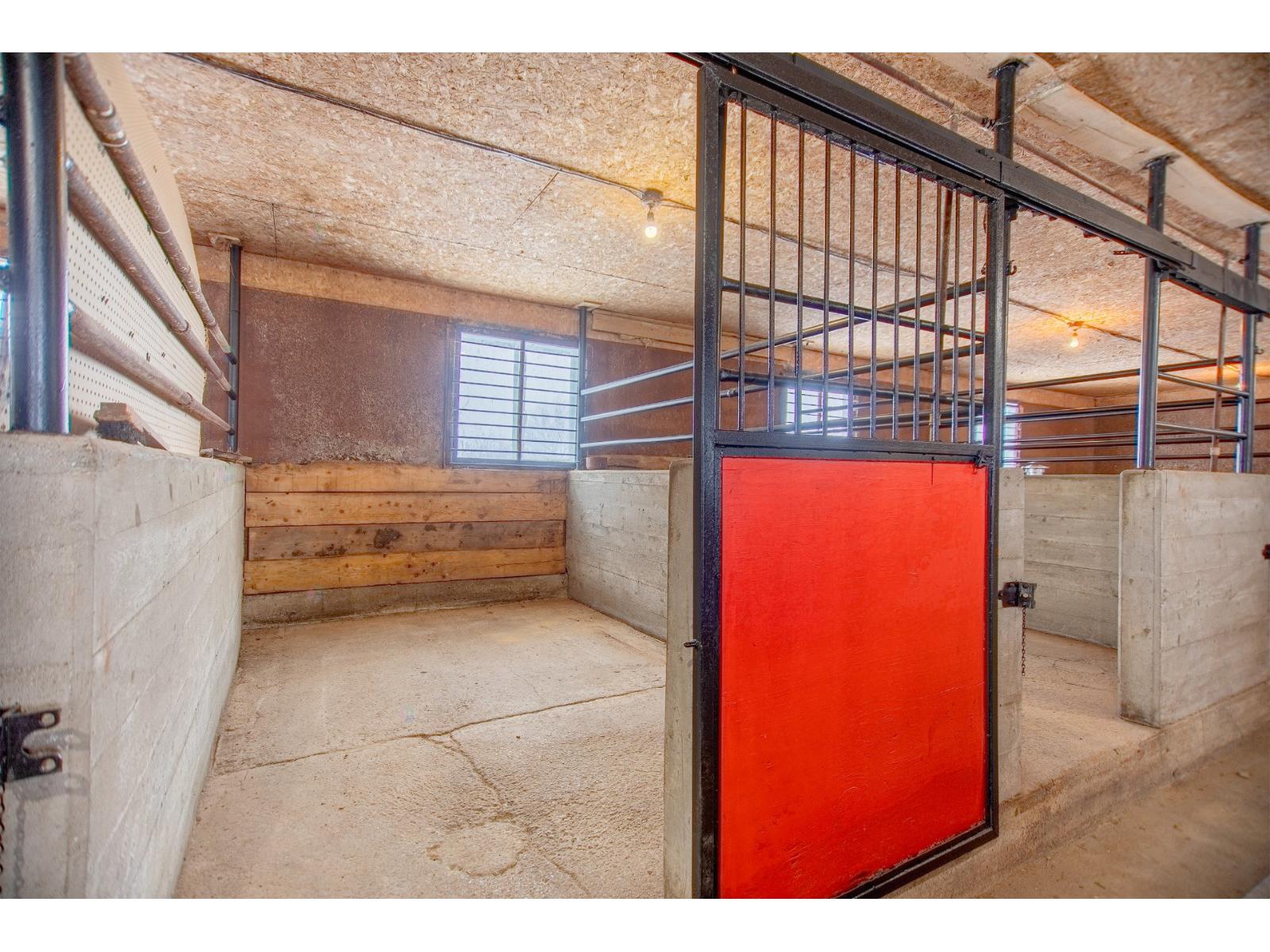 1050 4e Rang O. Property Photo 23