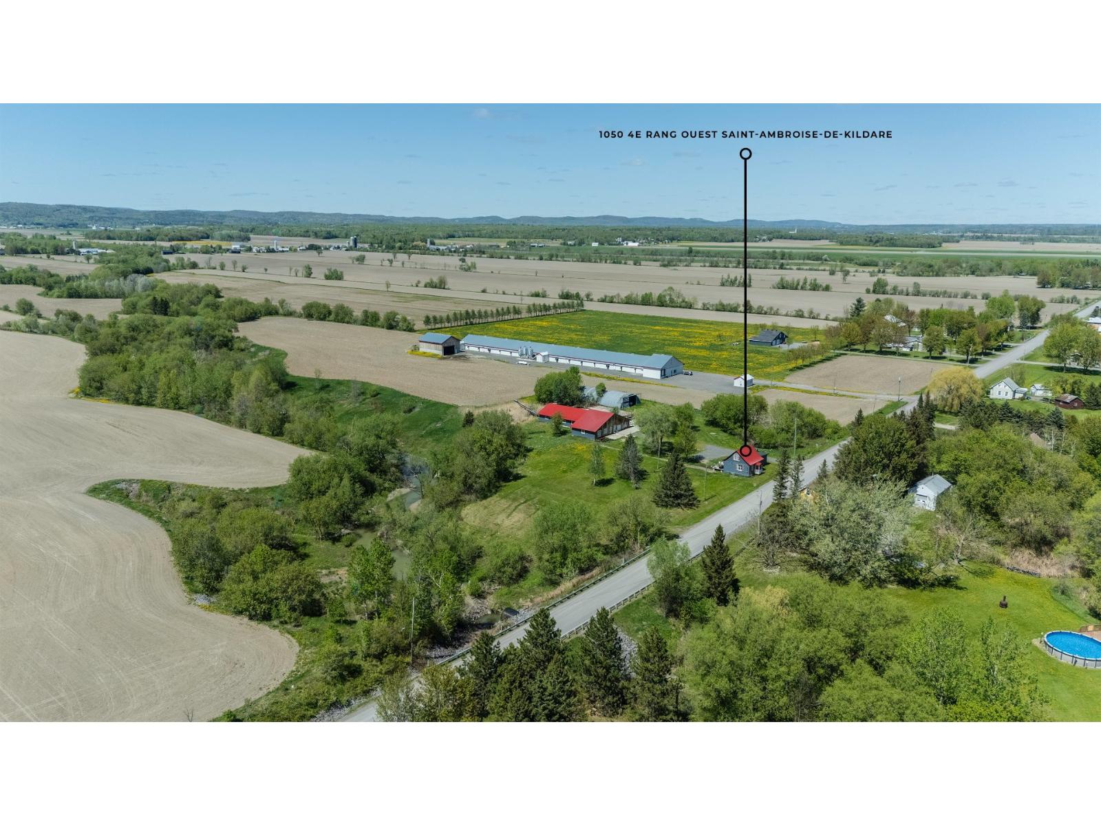 1050 4e Rang O. Property Photo 44