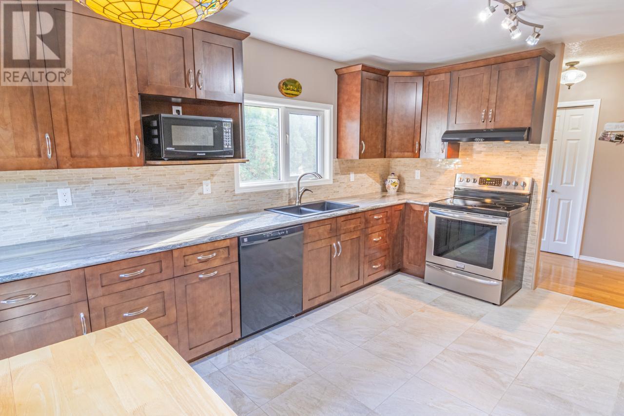 2819 Erickson Road Property Photo 16