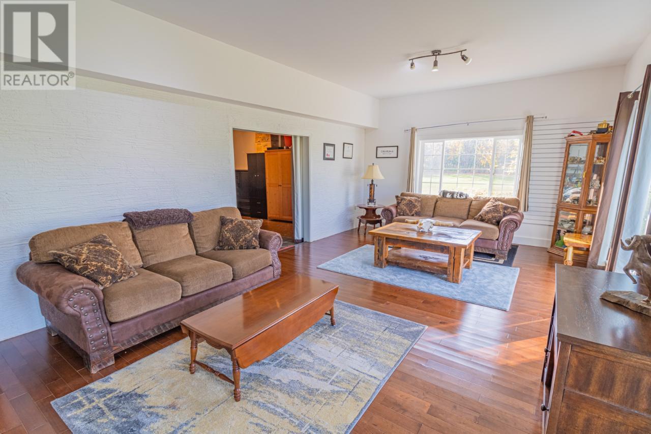 2819 Erickson Road Property Photo 38