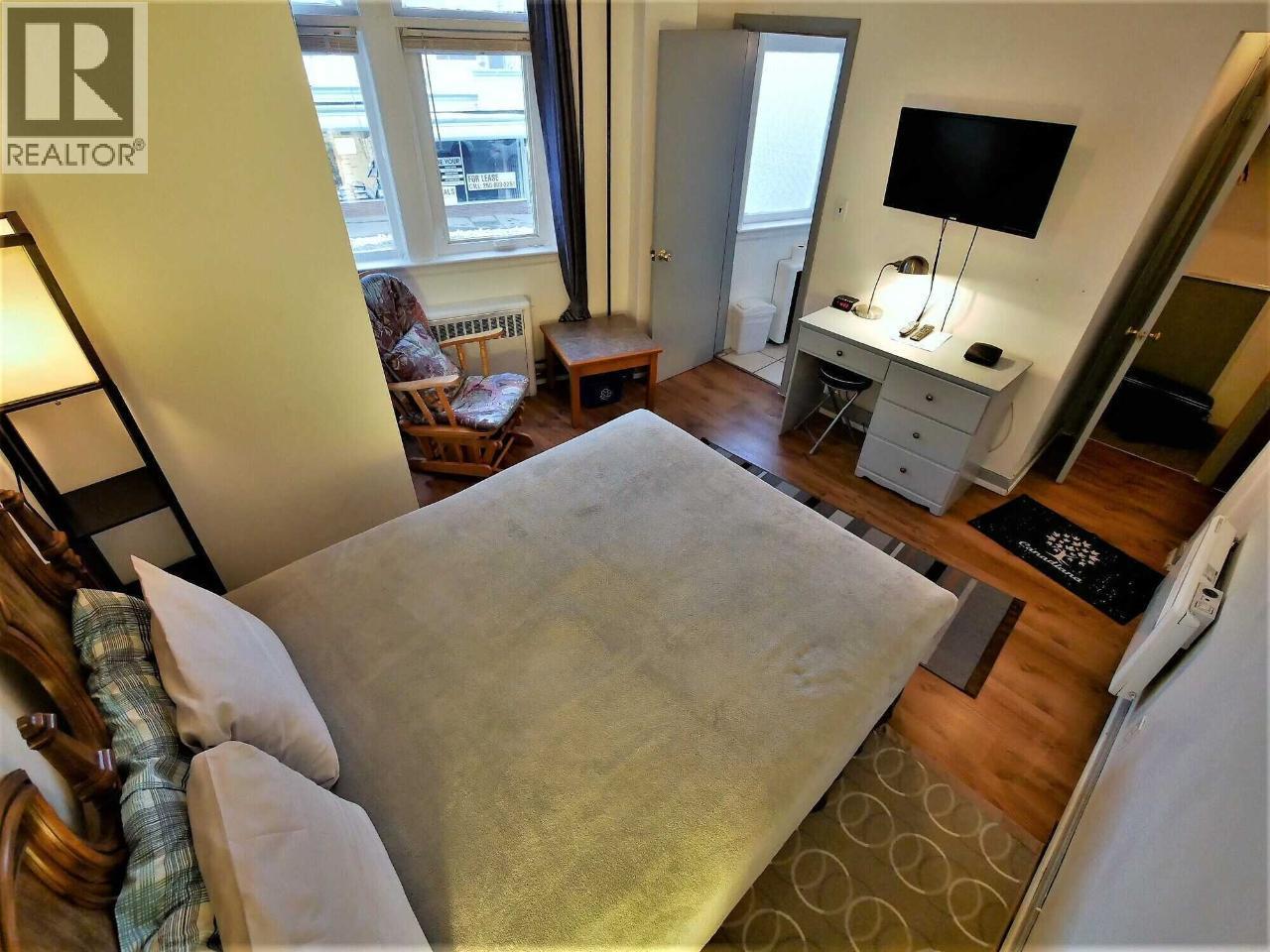 330 Columbia Avenue Property Photo 21