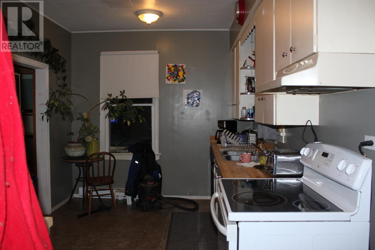 102 1st Avenue Property Photo 8