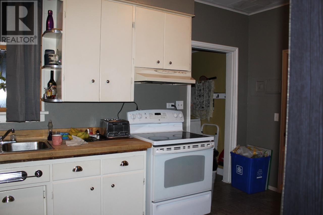102 1st Avenue Property Photo 10