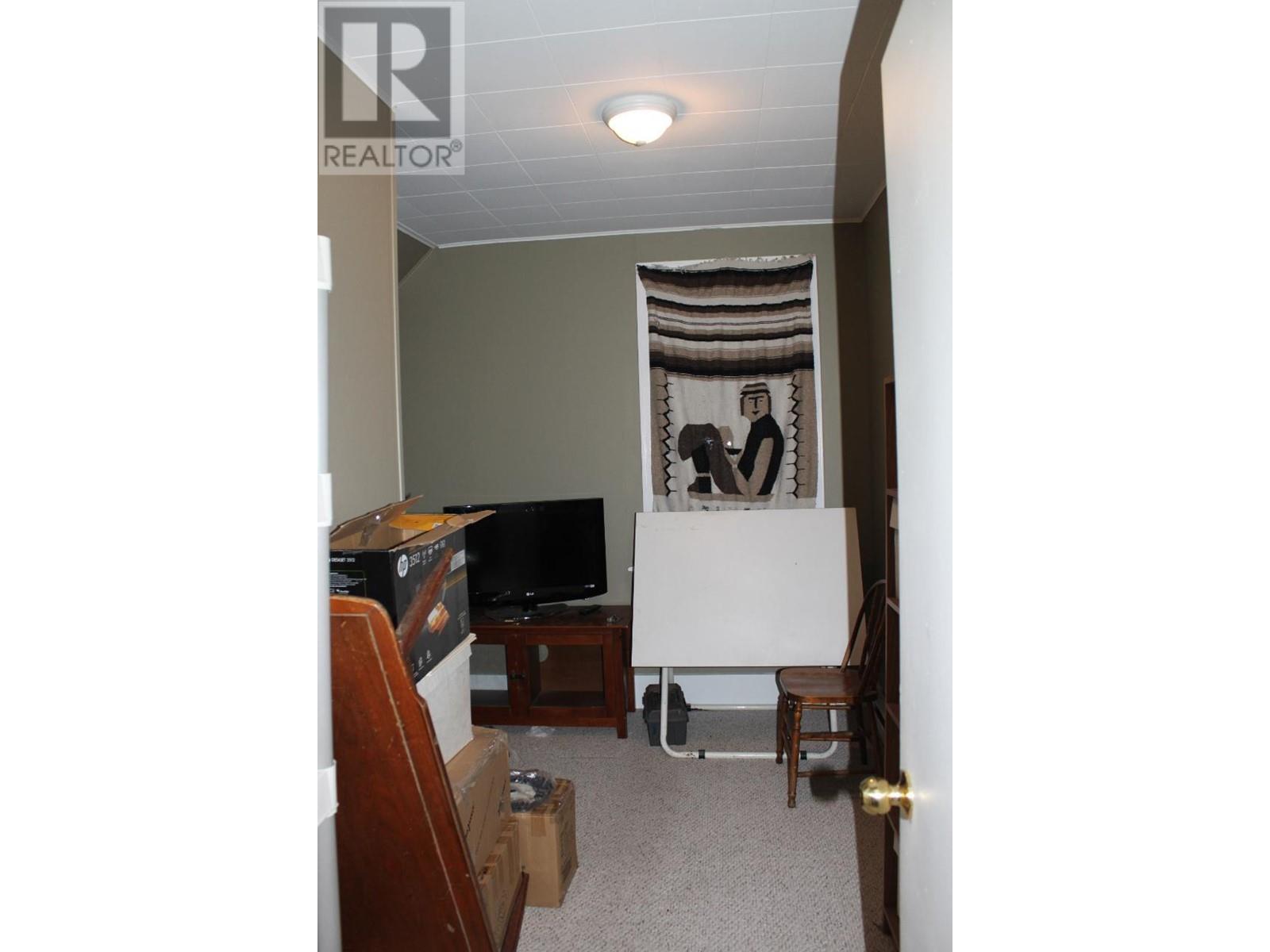 102 1st Avenue Property Photo 17