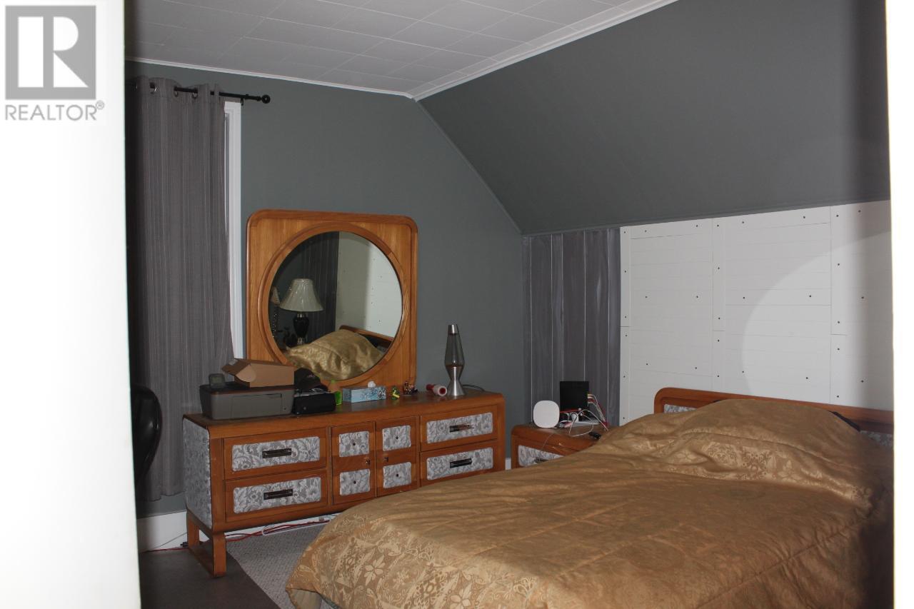 102 1st Avenue Property Photo 18