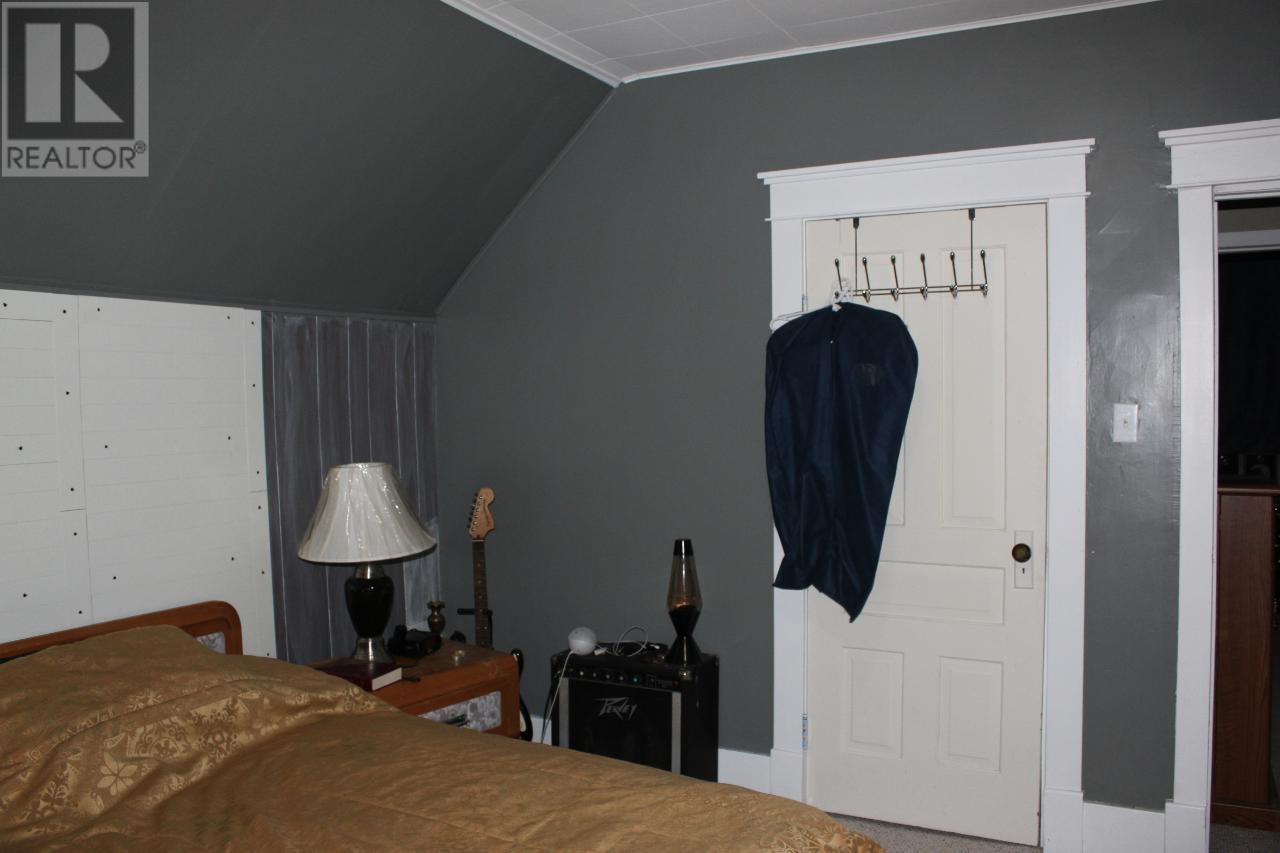 102 1st Avenue Property Photo 19