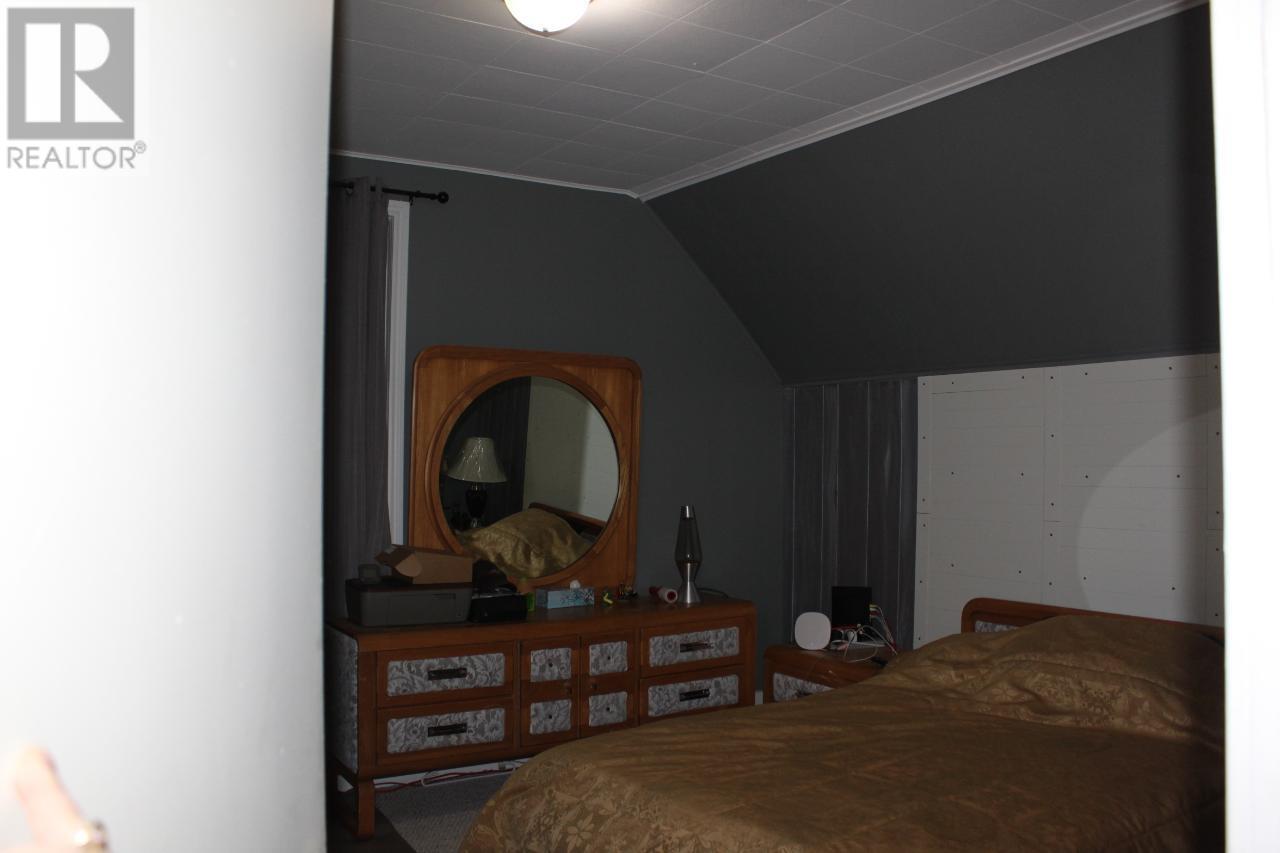 102 1st Avenue Property Photo 20
