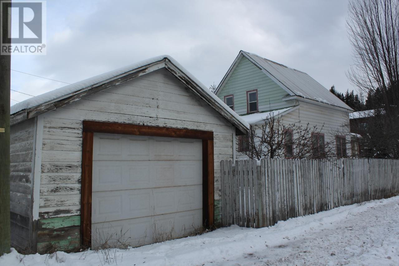 102 1st Avenue Property Photo 25