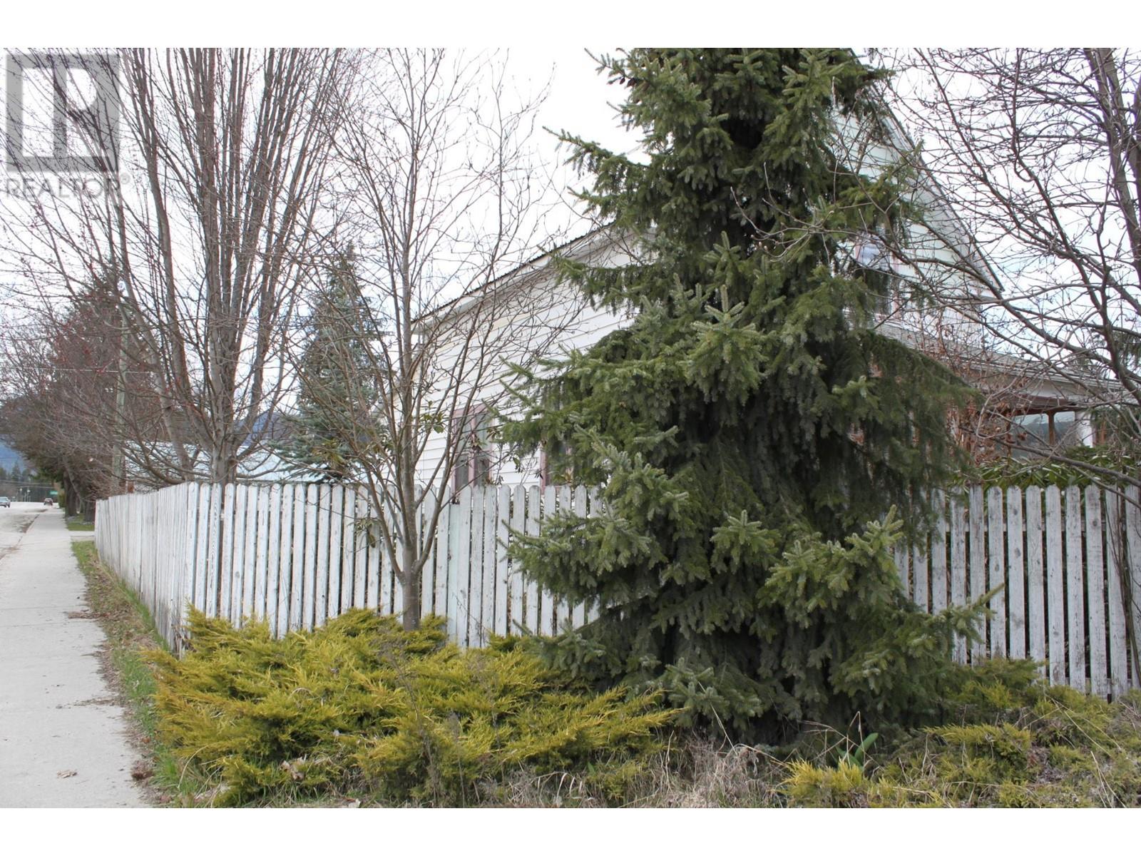 102 1st Avenue Property Photo 27