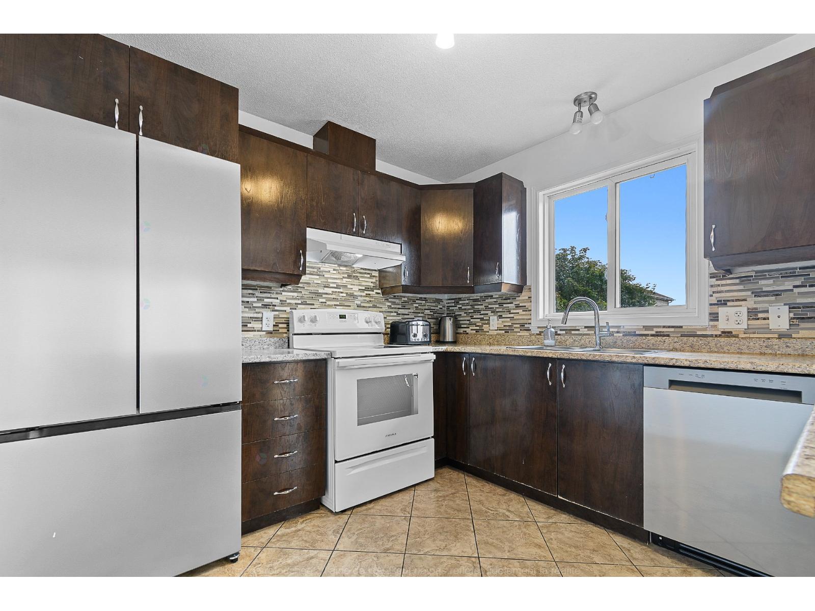 43 Rue De La Civilisation Property Photo 11
