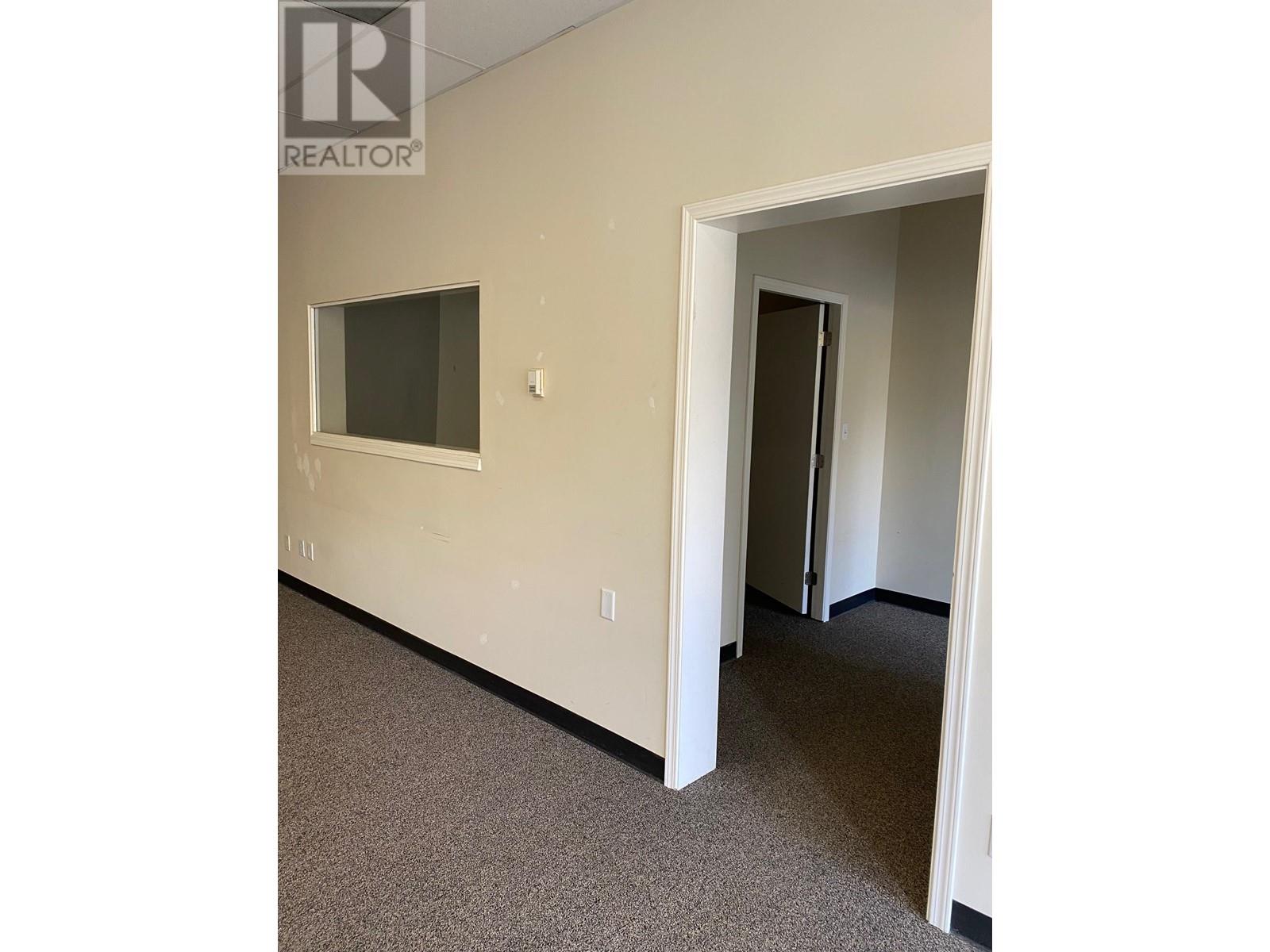 7261 Riverside Drive Property Photo 4