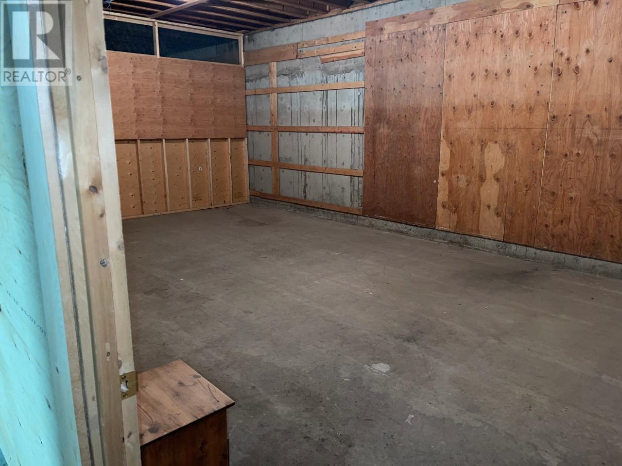 1221 7th Avenue Property Photo 11