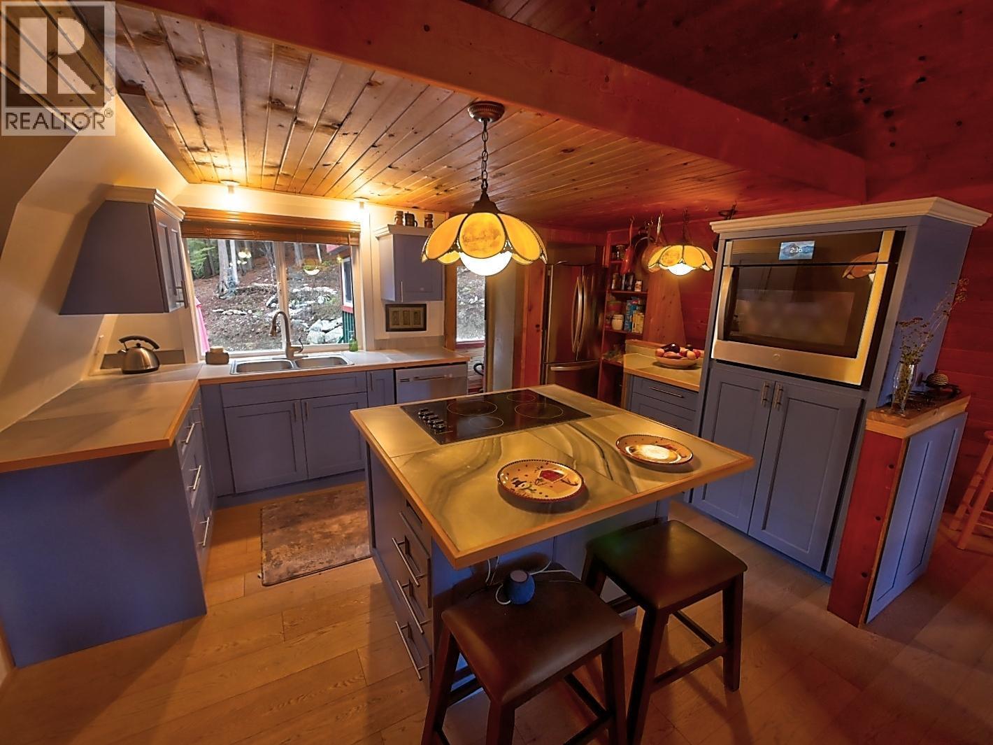 1608 Zwicky Road Property Photo 2