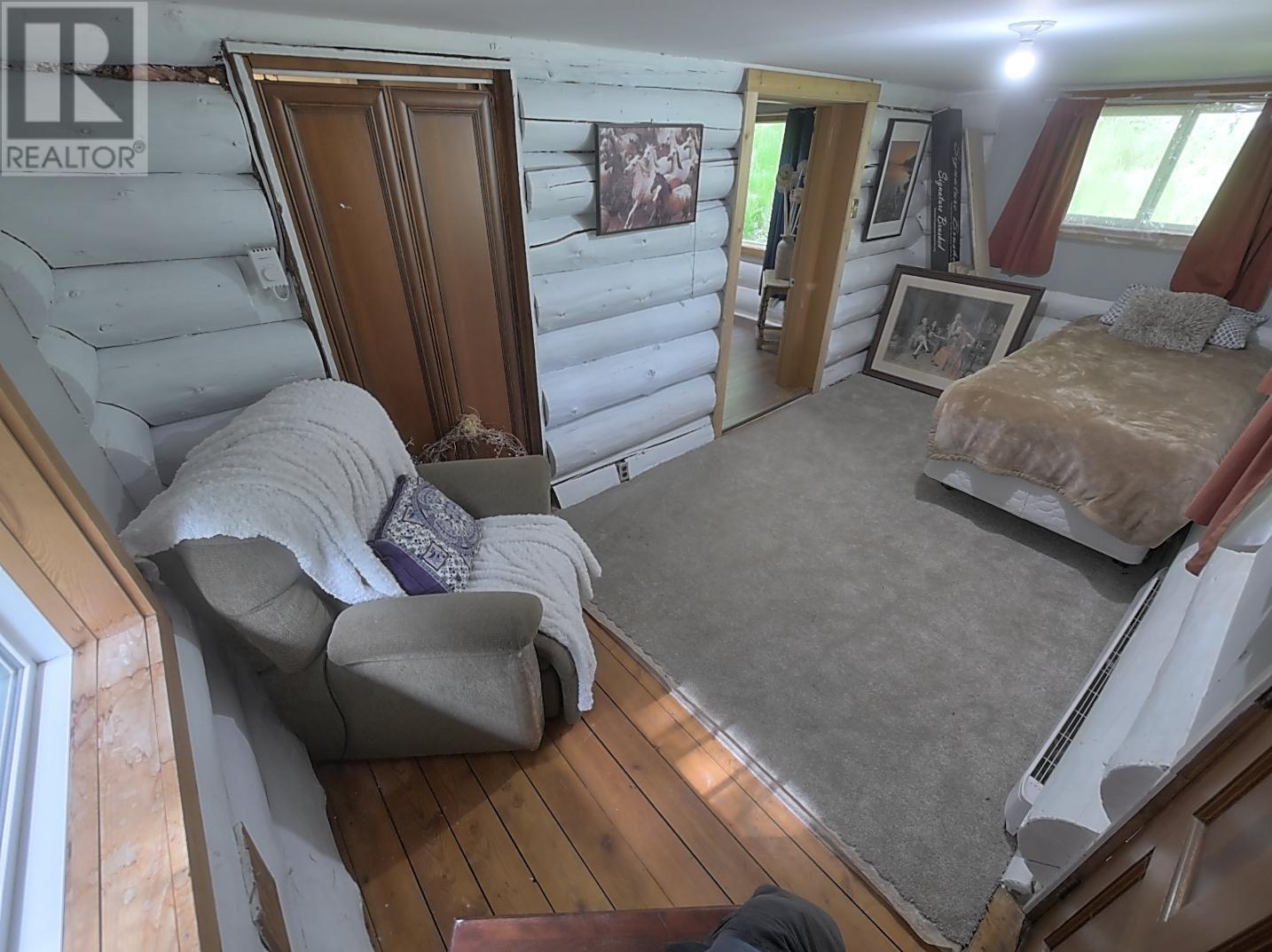 1608 Zwicky Road Property Photo 6