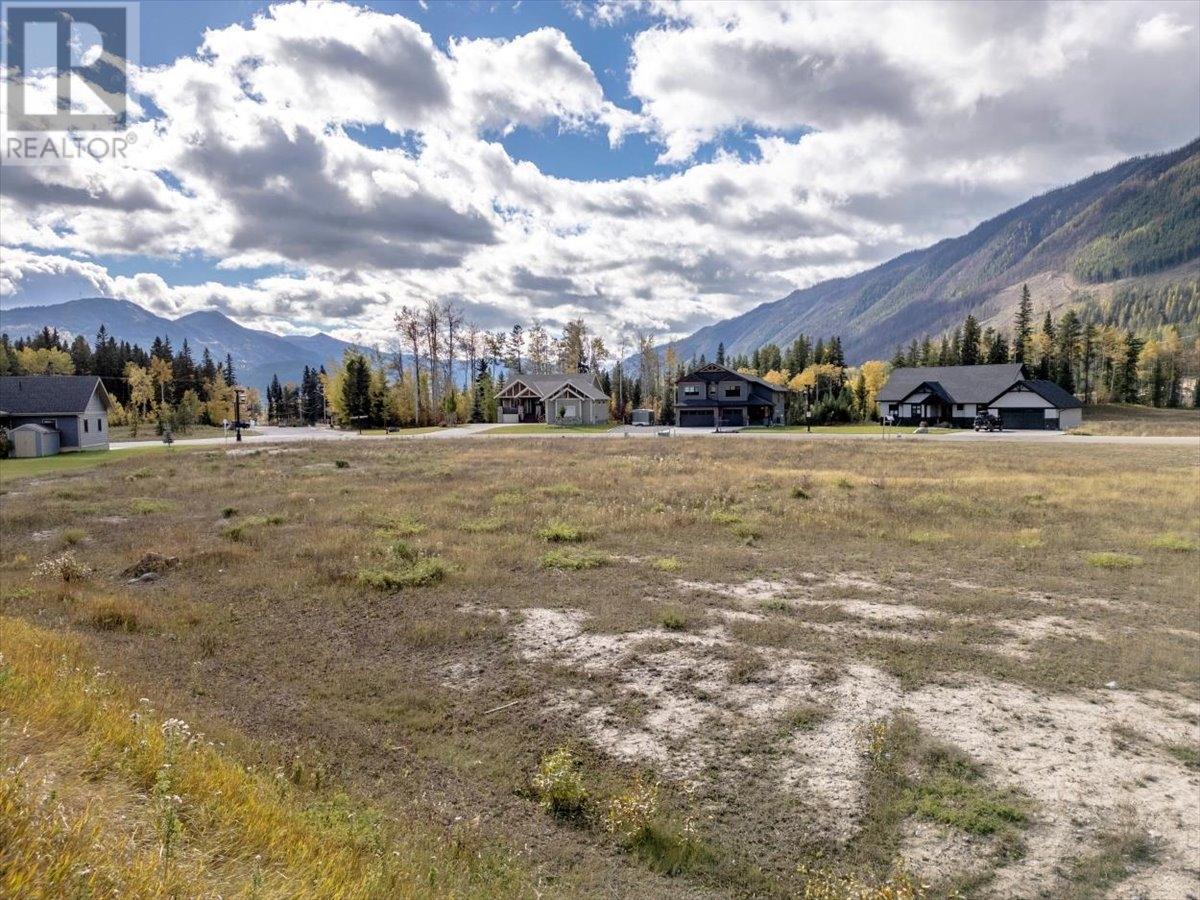 2107 Whiskey Jack Drive Property Photo 1