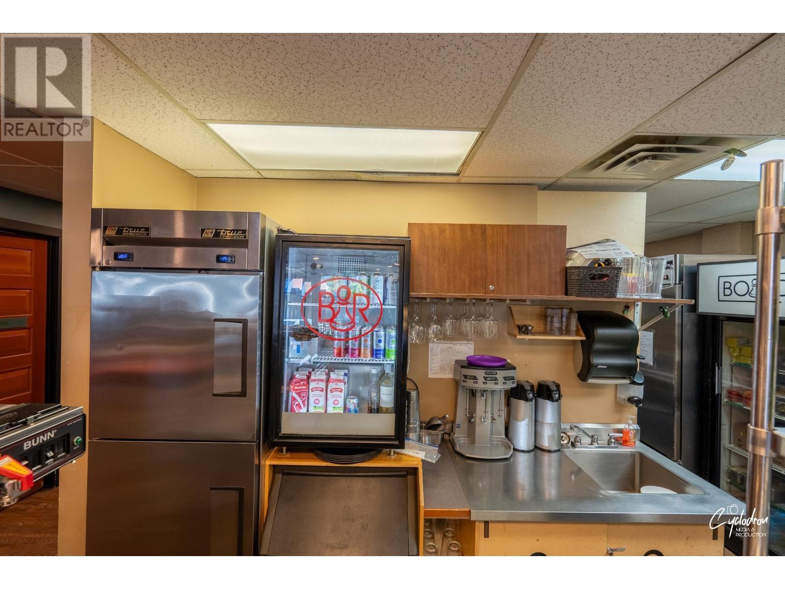 353 Market Avenue Property Photo 26