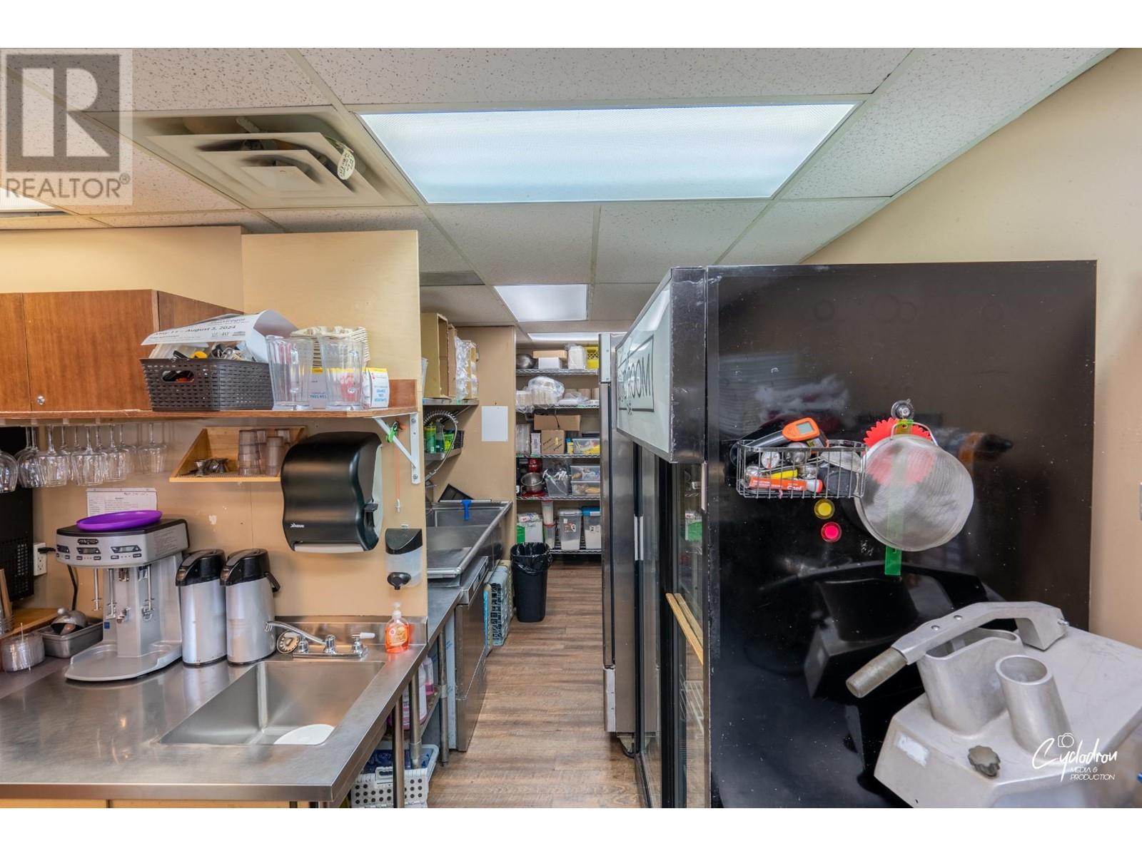 353 Market Avenue Property Photo 28