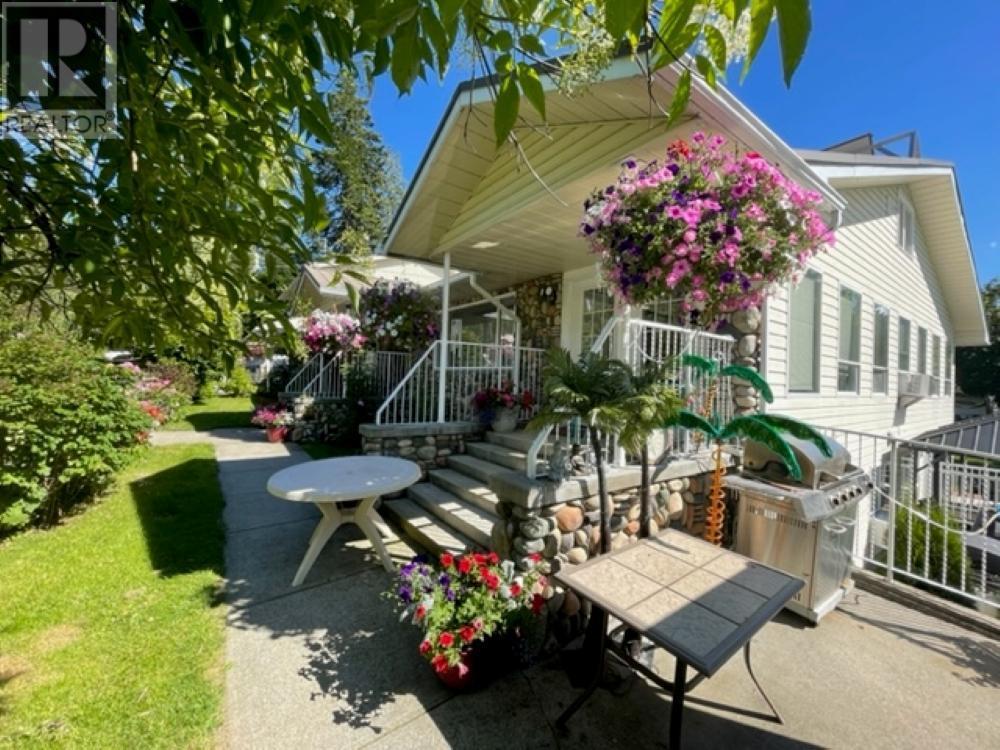 61 Kingsley Road Property Photo 1
