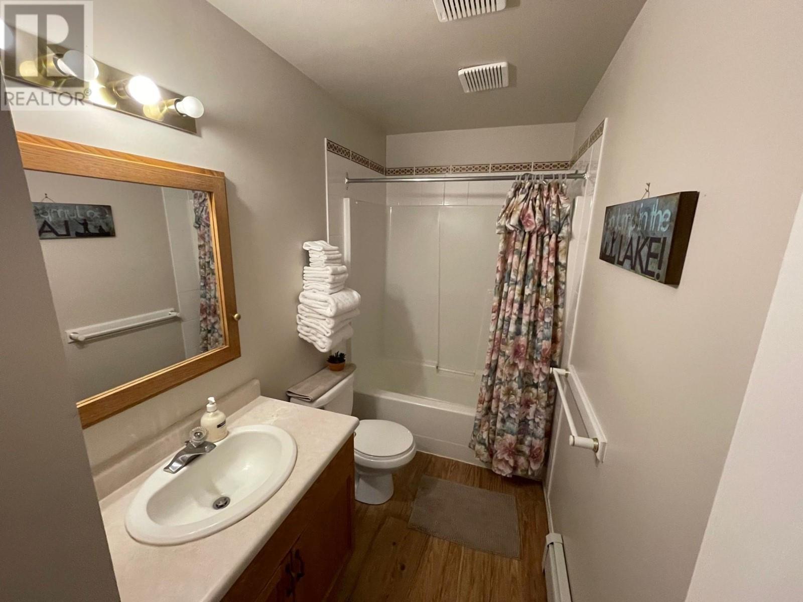 61 Kingsley Road Property Photo 44